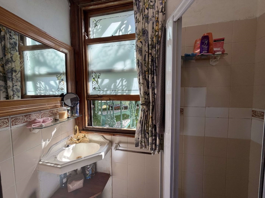 To Let 1 Bedroom Property for Rent in Rondebosch Village Western Cape